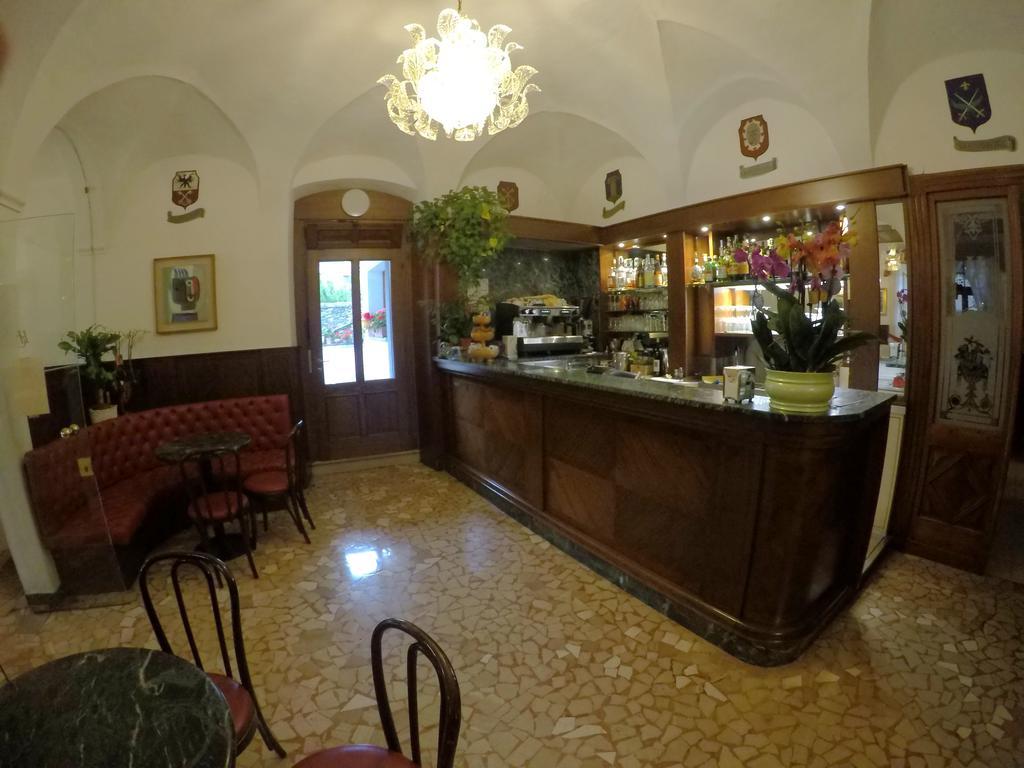 Hotel Ristorante Combolo Teglio Exterior photo